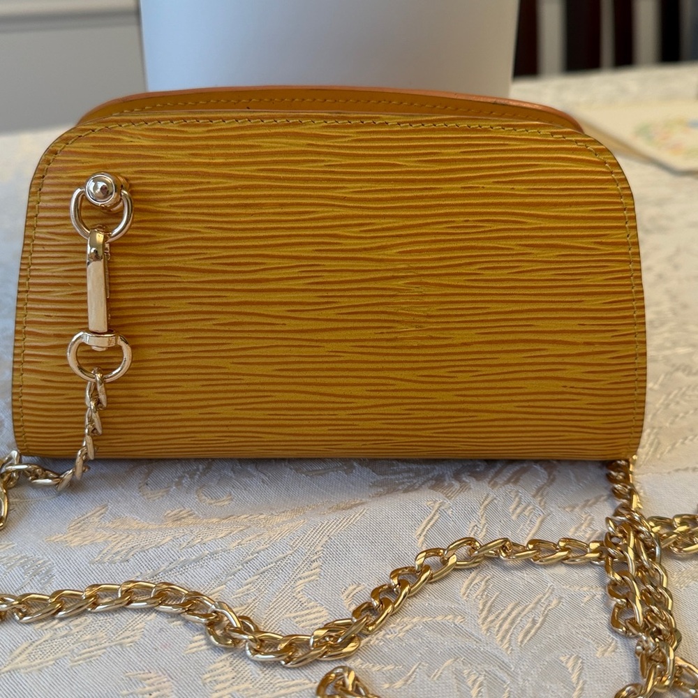 Louis Vuitton Yellow Epi Pouch - Picture 3 of 14